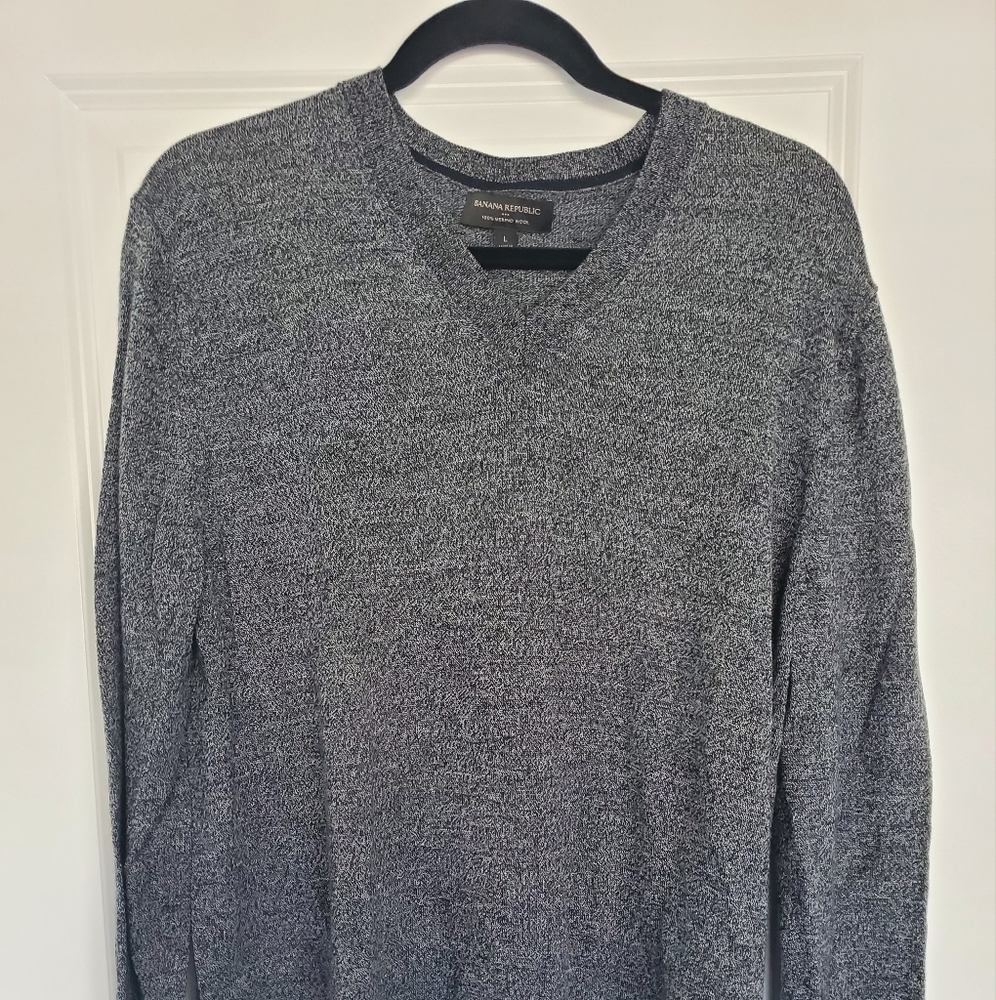 Banana Republic 100% Merino Sweater